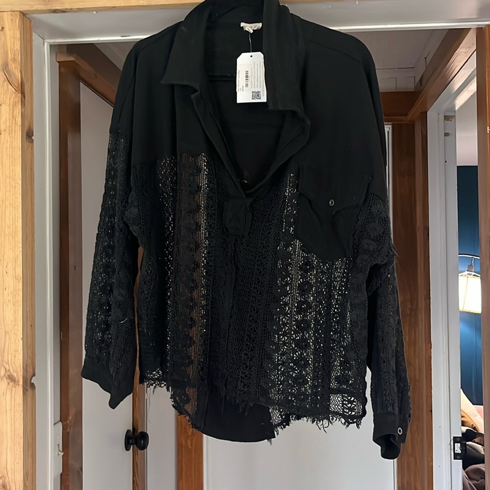 Lace pull over long sleeve shirt
